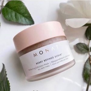 NEW Monat Berry Refined Scrub